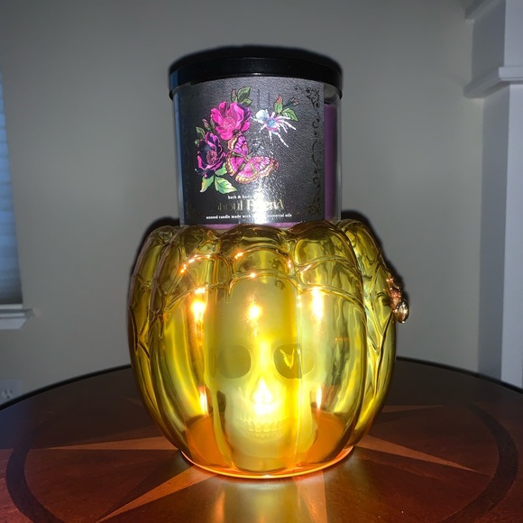 Bath & Body Works Accents Bath Body Works Pumpkin Skull 3wick